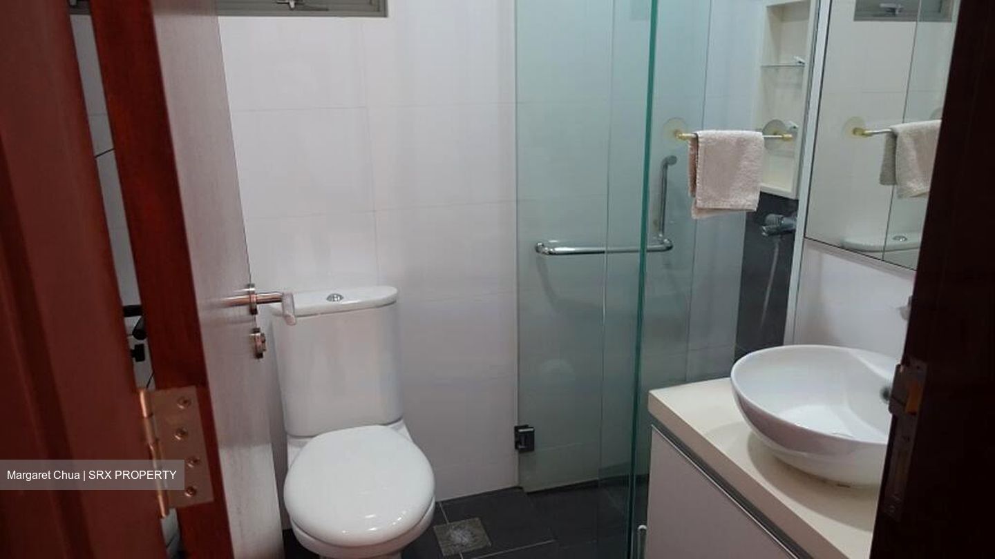 Suites @ Surrey (D11), Apartment #460179511